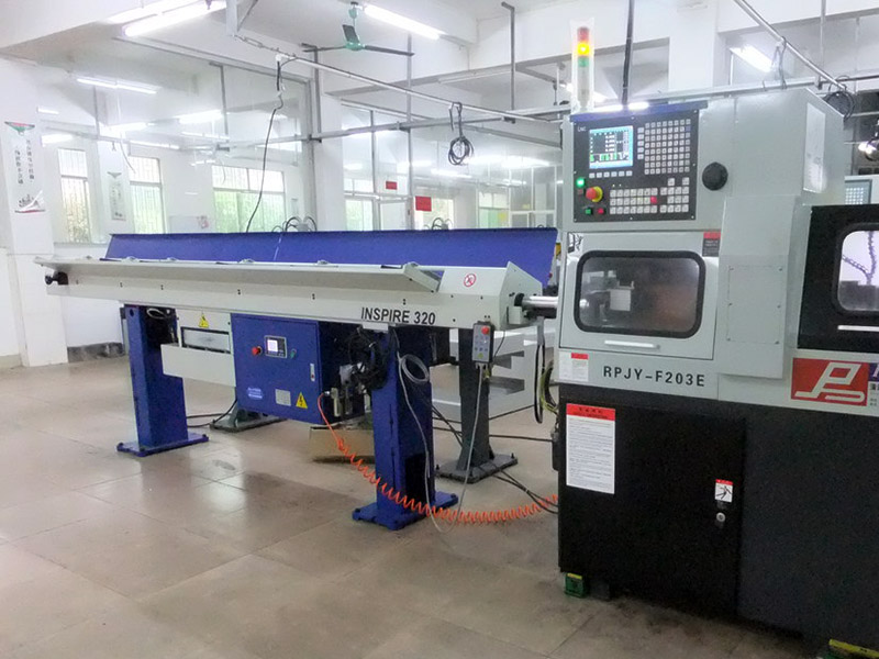 縱切車床為何適合加工細長零件？加工方法！